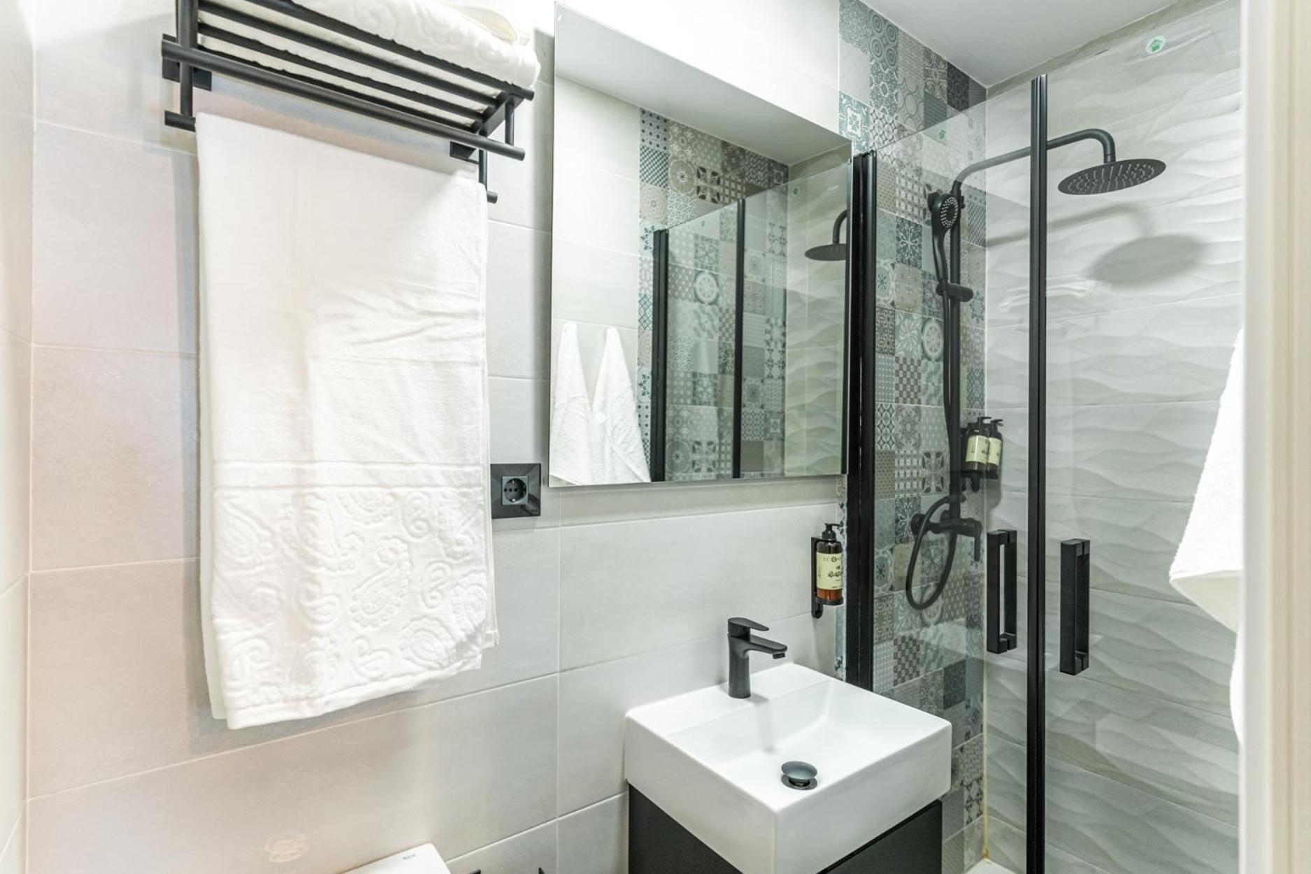 Vr Estudios Apartments مدريد المظهر الخارجي الصورة